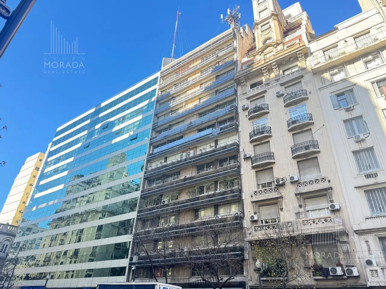 Oficina Comercial en Alquiler  | Av. Córdoba | Piso 8 al Frente | Cochera | Lista para Usar 3