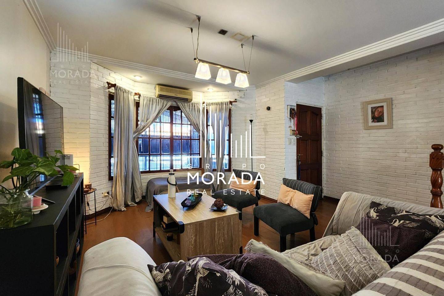 Foto de VENTA Duplex 4 Ambientes 3 Plantas con jardin, quincho y pileta en, imagen 4