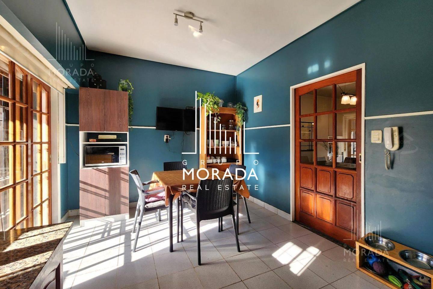 Foto de VENTA Duplex 4 Ambientes 3 Plantas con jardin, quincho y pileta en, imagen 5