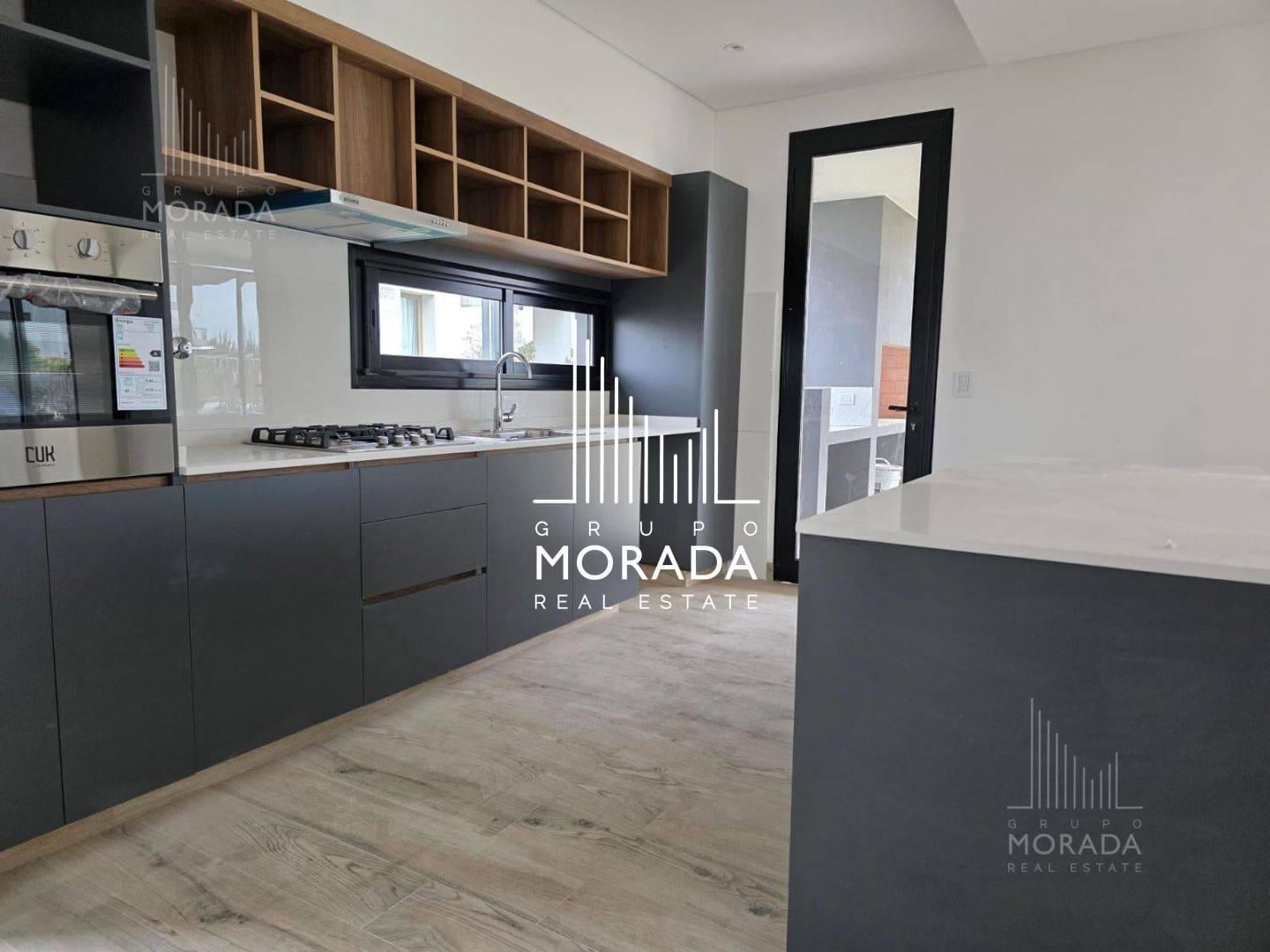 Foto de Casa en venta al agua de 5 ambientes en Canton Golf, imagen 5