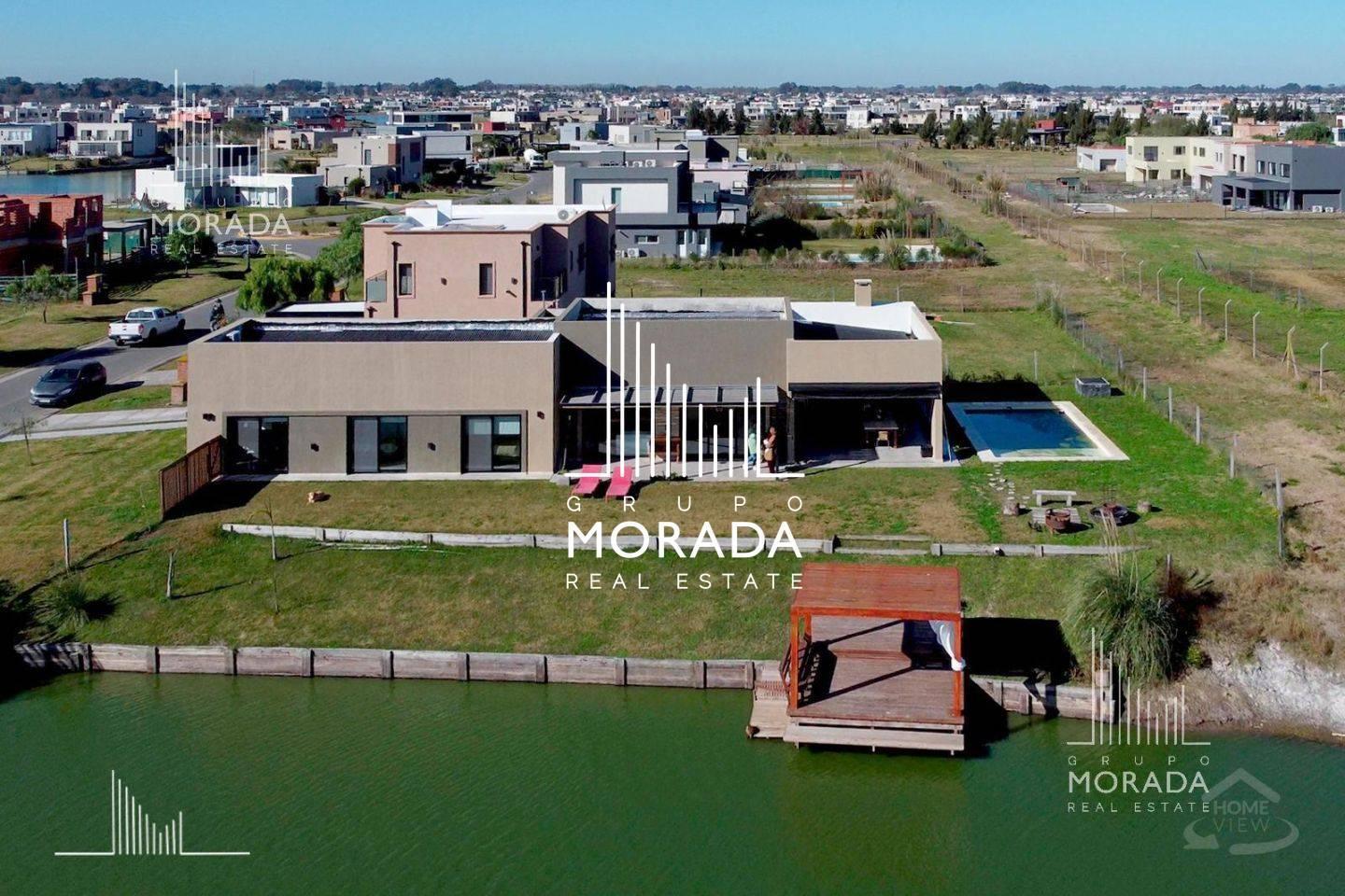 Foto de Casa en venta 3 dormitorios al agua en San Sebastian, imagen 1
