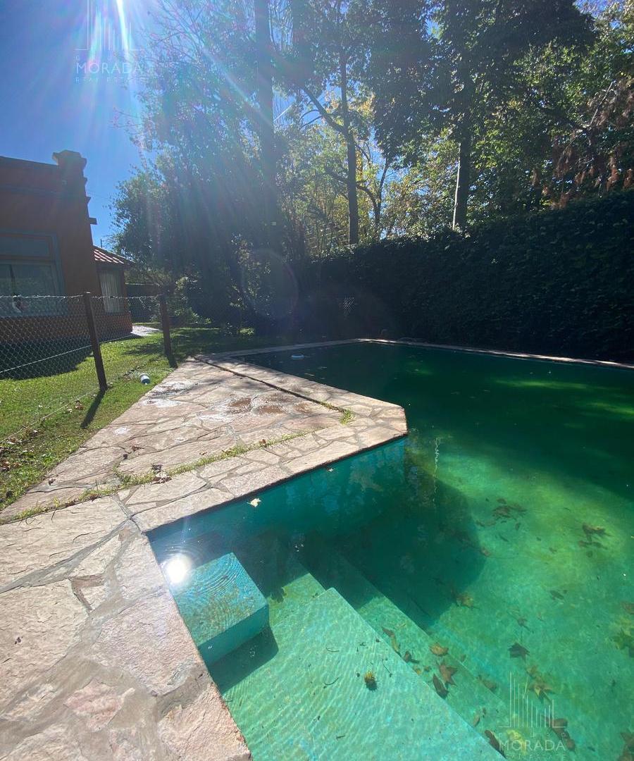 Foto de Venta Casa Quinta zona residencial Don Torcuato, 7 habitaciones, jardin, imagen 2