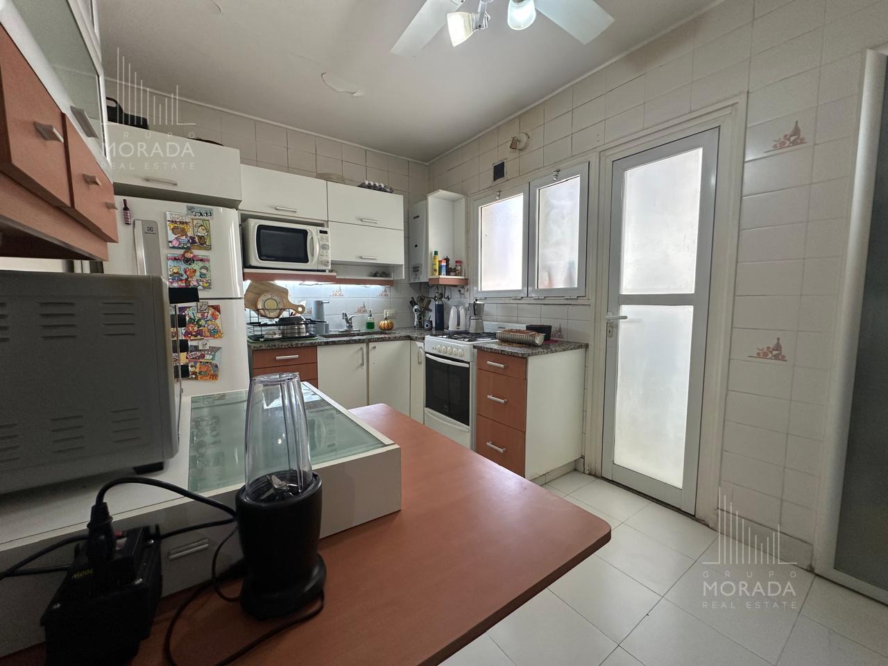 Foto de VENTA Departamento en excelente estado 4 ambientes balcón corrido sobre, imagen 5
