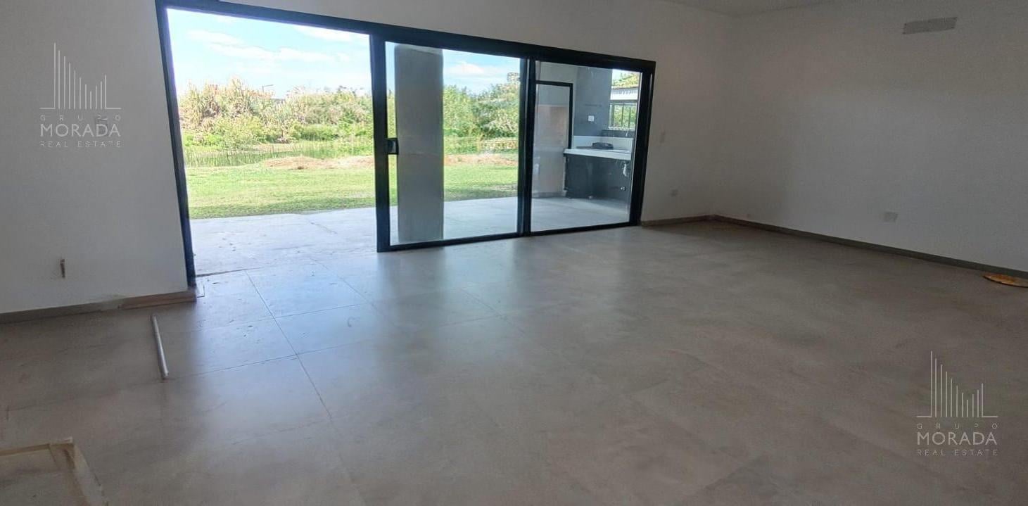 Foto de Casa 5 ambientes al agua en venta en Canton Norte OPORTUNIDAD, imagen 4