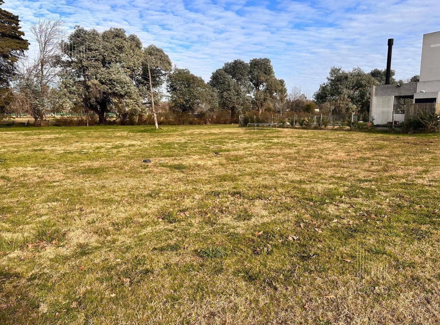 Foto de Terreno en venta en Barrio Santa Sofia, Pilar del Este, imagen 1