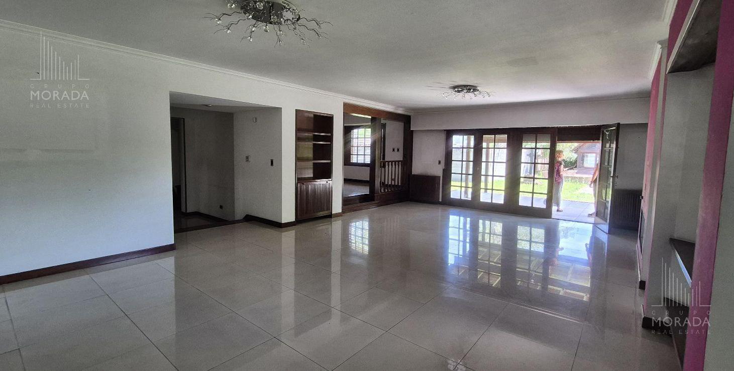 Foto de venta casa 5 ambientes en Villa Morra I, Pilar, imagen 3