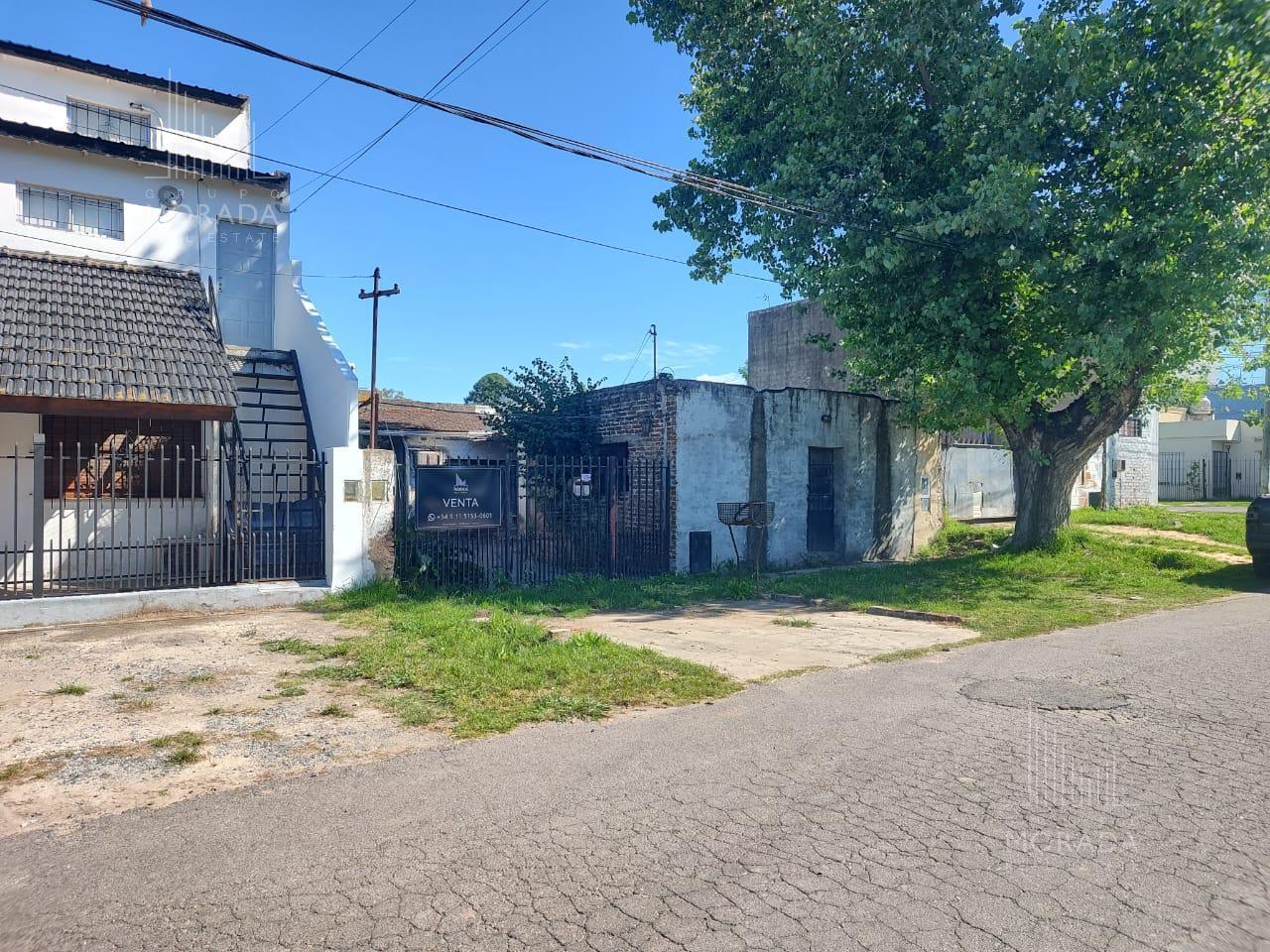 Foto de Casa a reciclar 4 amb lote 220m², imagen 5