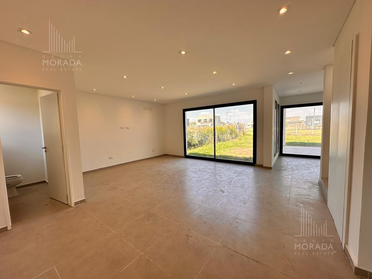 Foto de Casa en venta en Barrio Santa Lucia, Pilar, imagen 1
