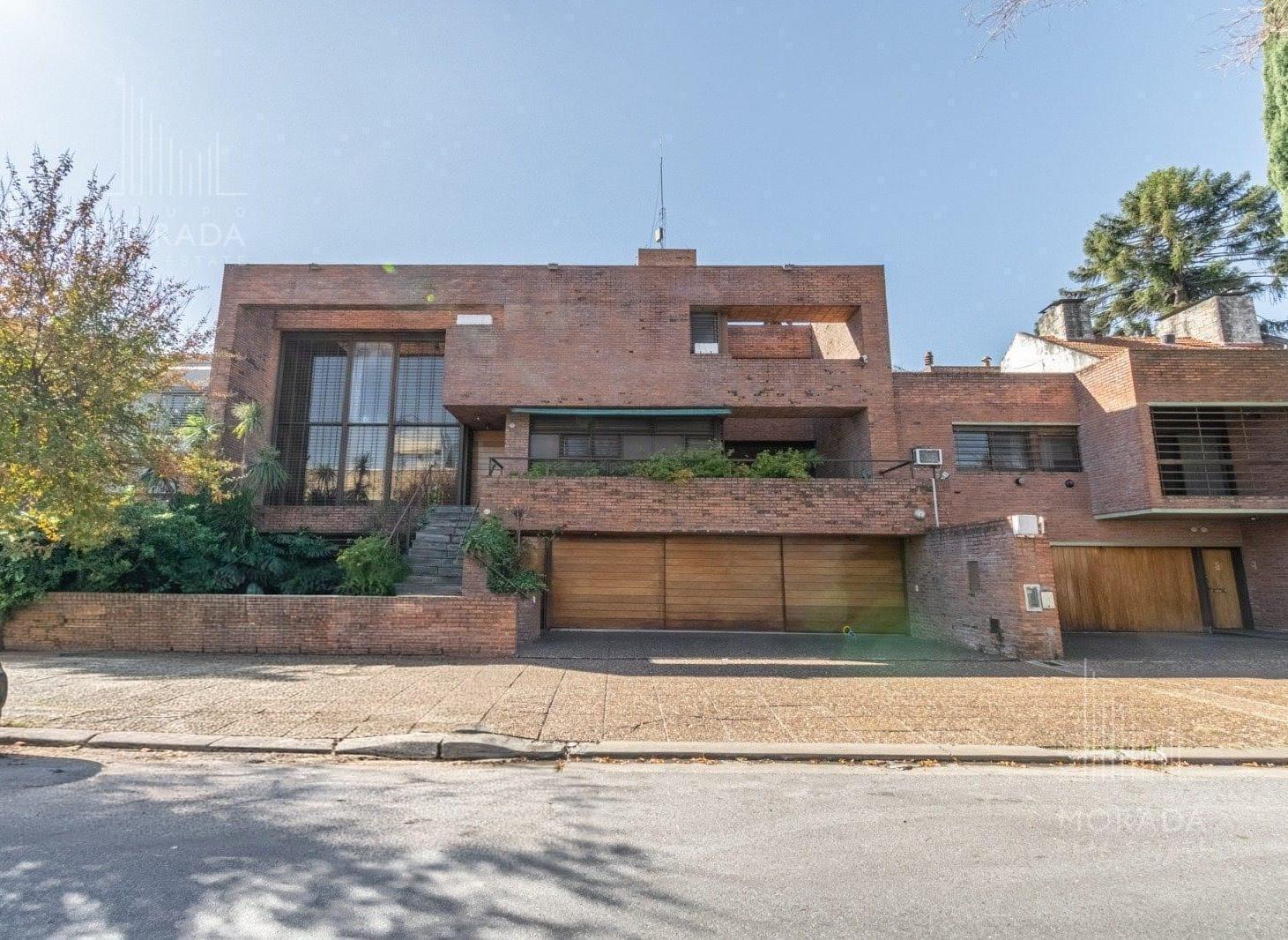Foto de Casa en venta de 7 ambientes, 3 cocheras en Belgrano R. Opcion compra, imagen 1