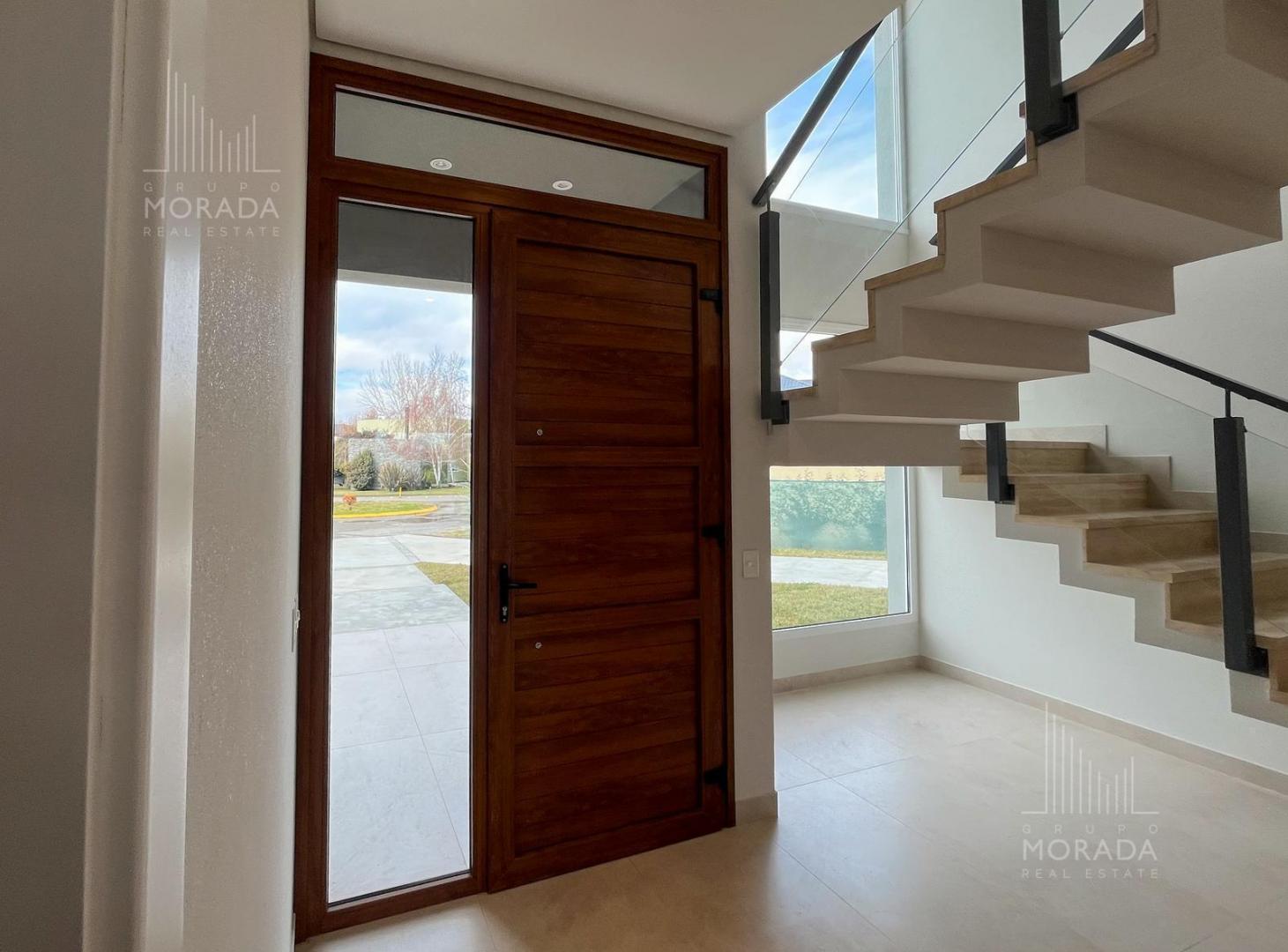 Foto de Casa en venta 8 ambientes en barrio cerrado Neuquen, imagen 4