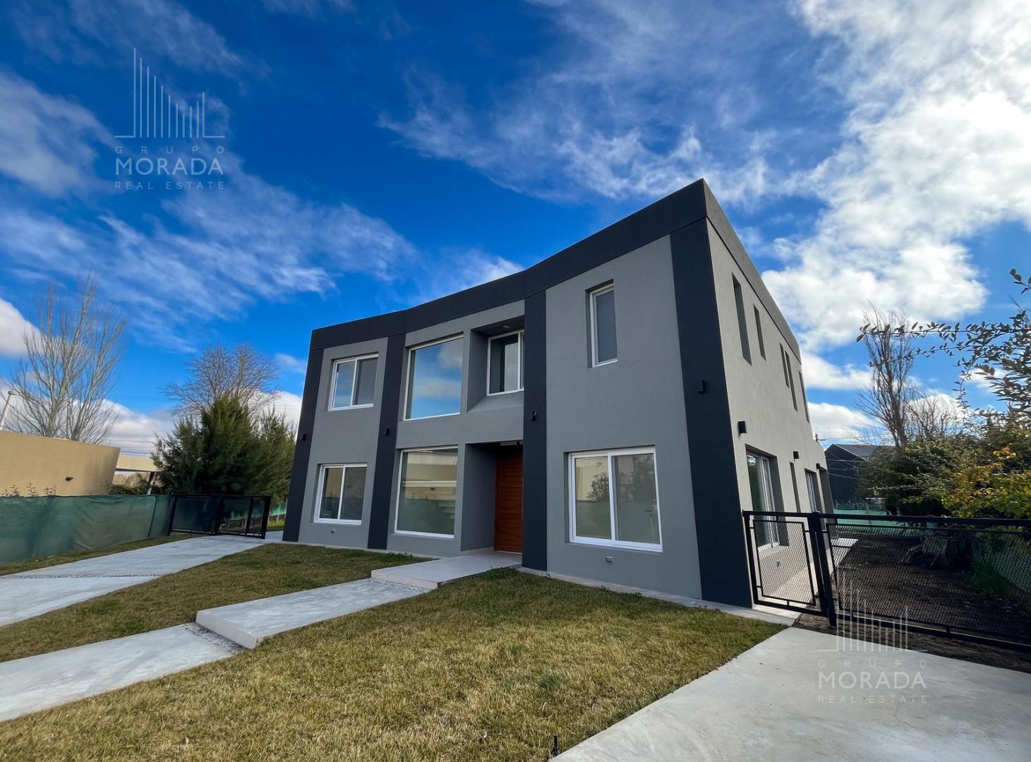 Foto de Casa en venta 8 ambientes en barrio cerrado Neuquen, imagen 2