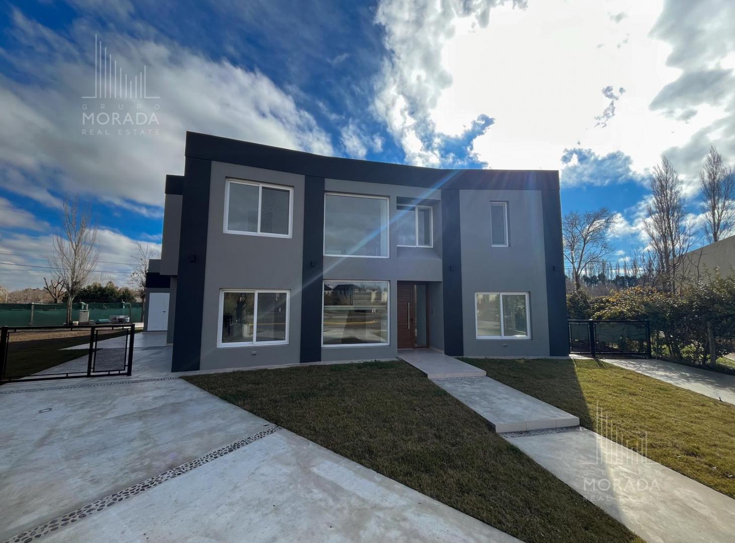 Foto de Casa en venta 8 ambientes en barrio cerrado Neuquen, imagen 3