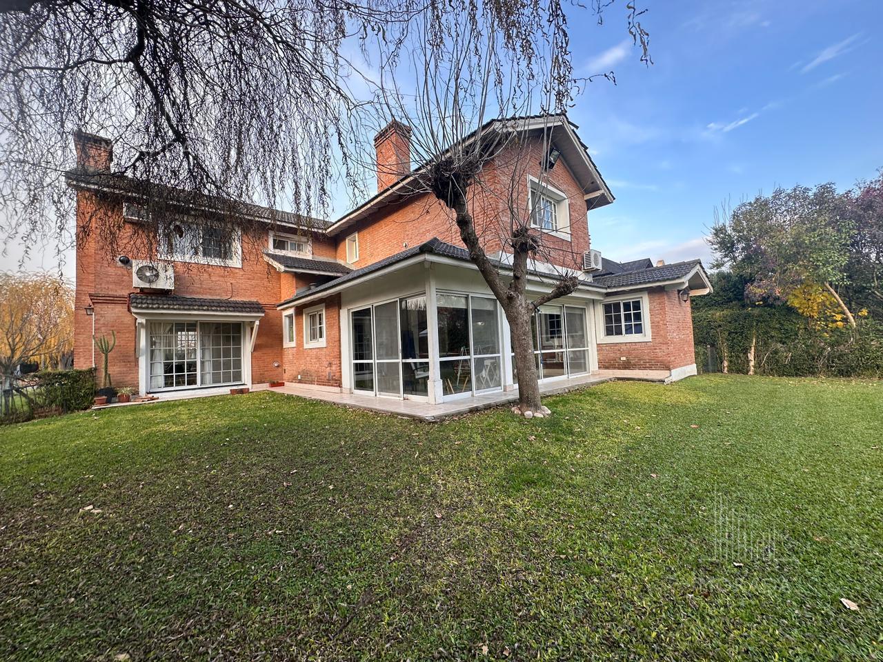 Foto de Casa en Venta de 4 domitorios en Pilar, Barrio Cerrado La Delfina, imagen 4