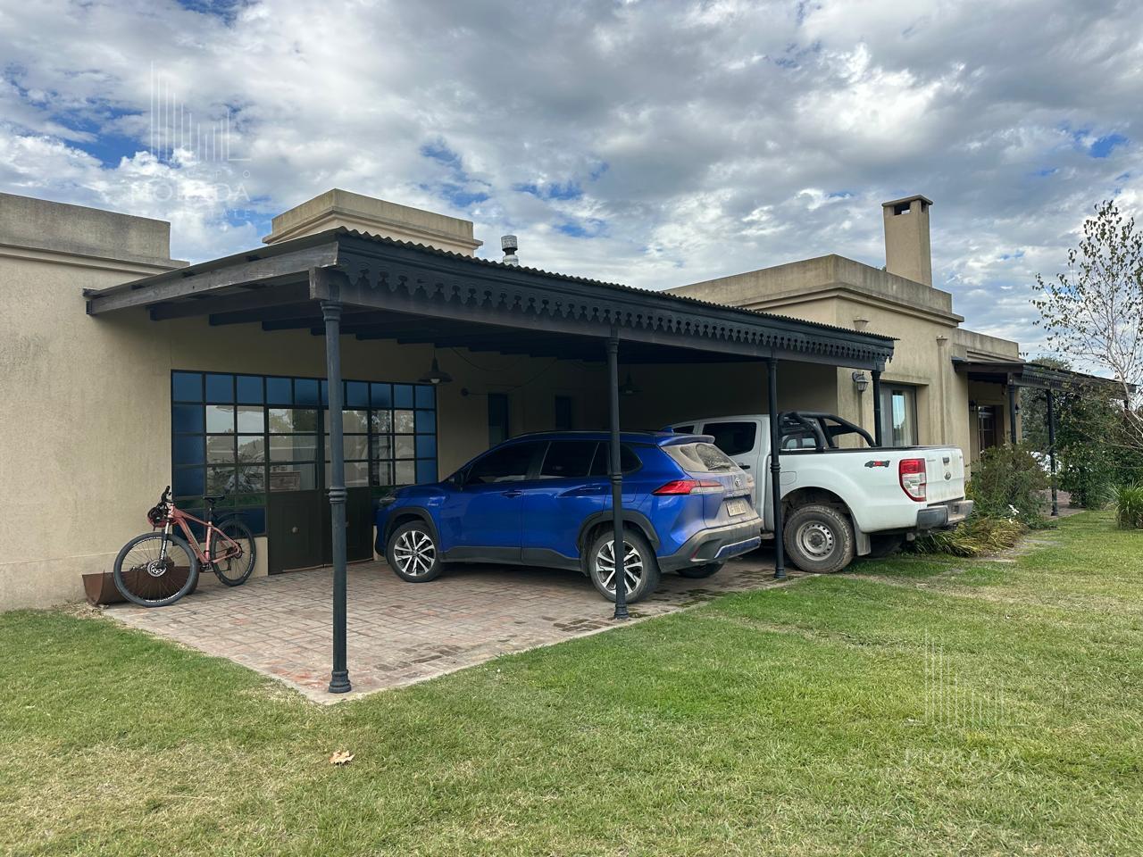 Foto de Venta Chacra excelente calidad constructiva Vista abierta al campo, imagen 2