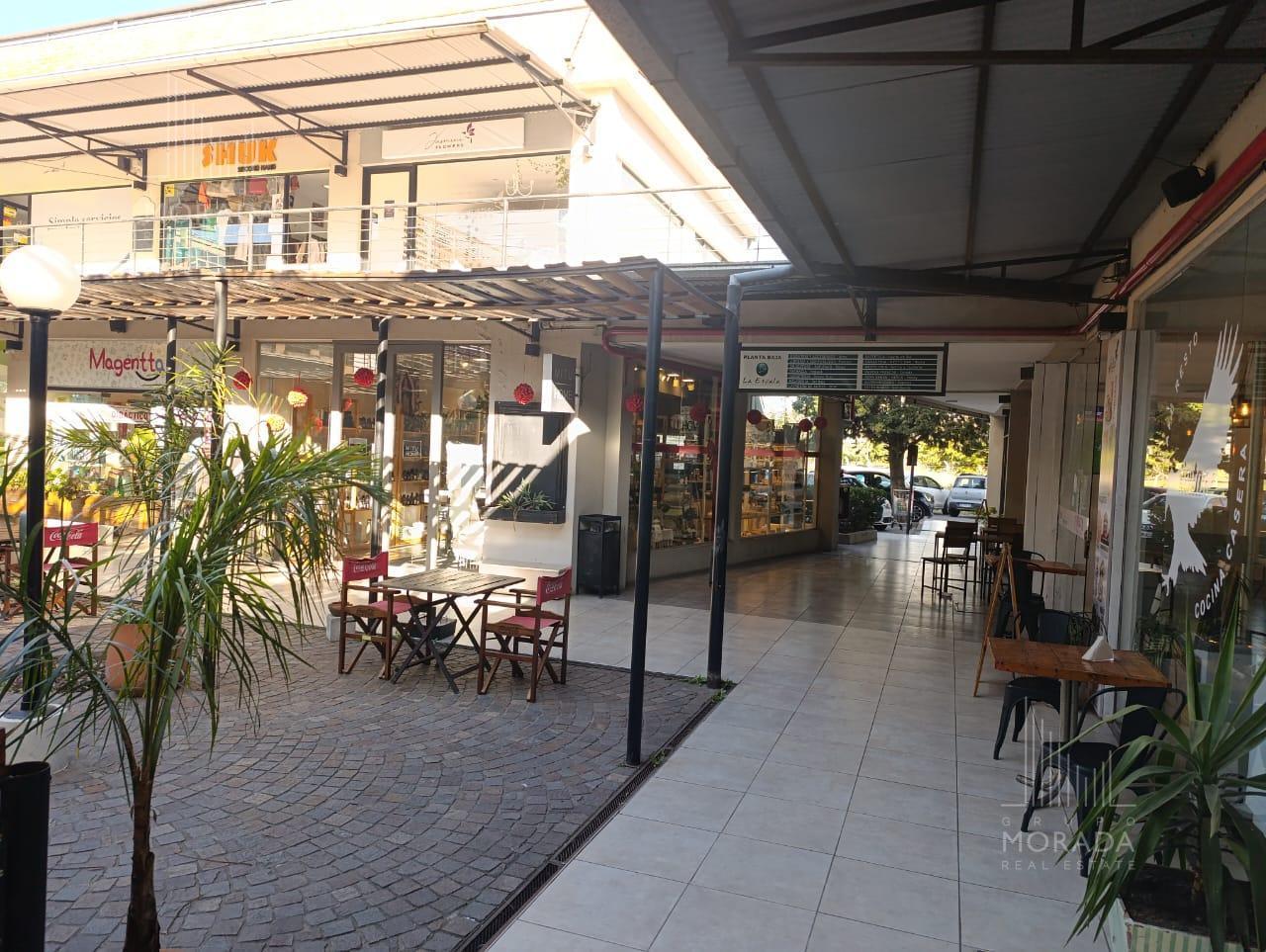 Foto de Local en venta con Renta, Centro Comercial La Escala, Caamaño, imagen 4