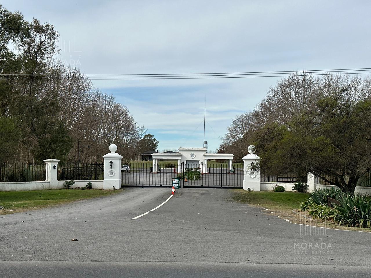 Foto de Venta Terreno Club de Campo La Macarena OPORTUNIDAD Luz de obra y Bomba, imagen 2