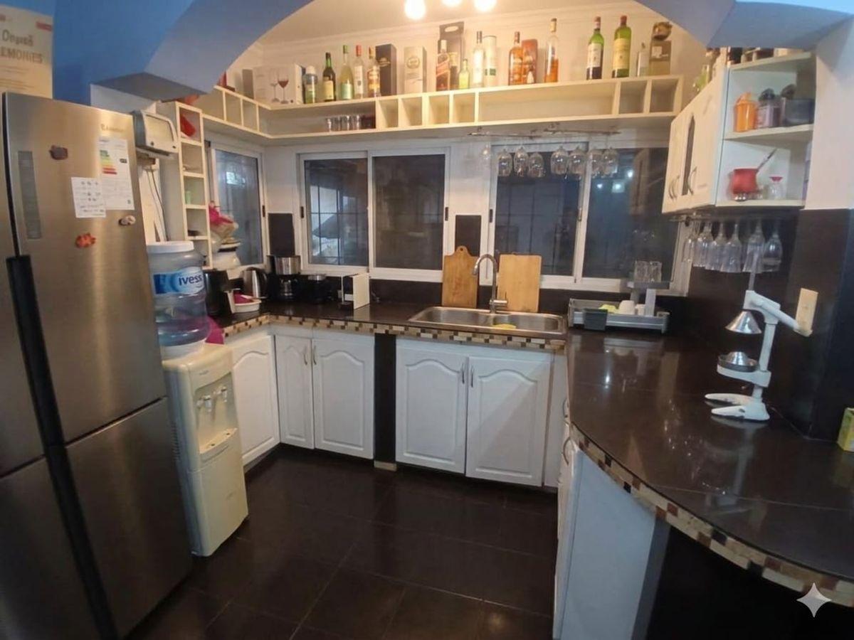 Foto de Hermoso CHALET con PILETA a la VENTA, imagen 5