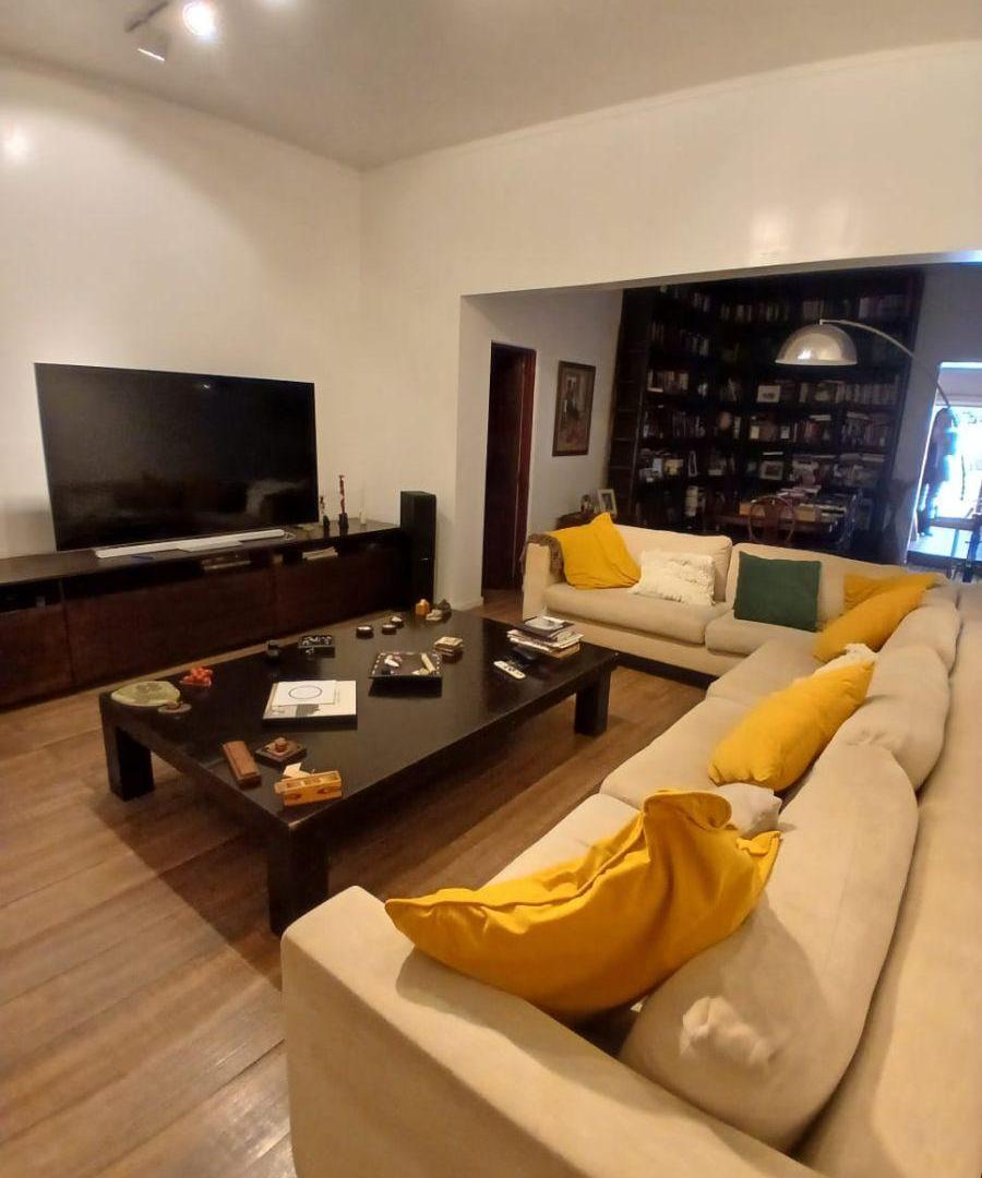 Foto de Hermoso CHALET C/FONDO Y PILETA - VENTA - Mataderos, imagen 3