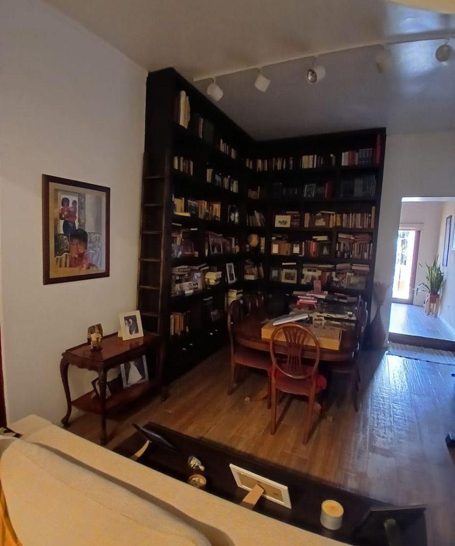 Foto de Hermoso CHALET C/FONDO Y PILETA - VENTA - Mataderos, imagen 4