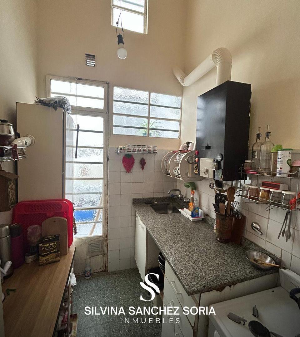 Foto de DEPARTAMENTO 2 y 1/2 AMBIENTES EN VENTA, MONSERRAT, CABA, imagen 3