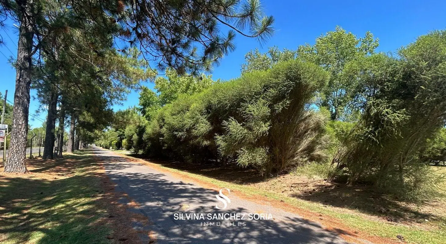 TERRENO EN VENTA 1050 M2, LOS CARDALES COUNTRY CLUB 4