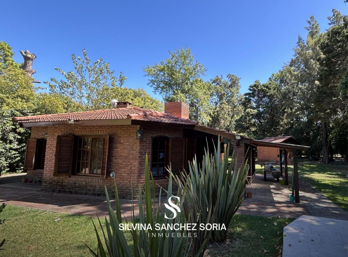 CASA EN VENTA 4 AMBIENTES EN BARRIO LOS QUINCHOS CLUB DE CAMPO