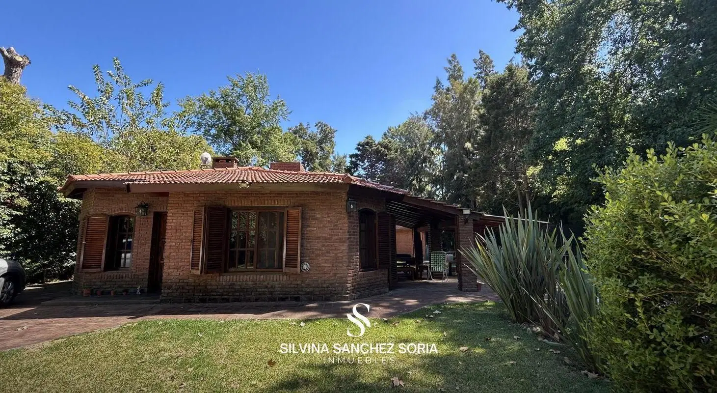 CASA EN VENTA 4 AMBIENTES EN BARRIO LOS QUINCHOS CLUB DE CAMPO 4