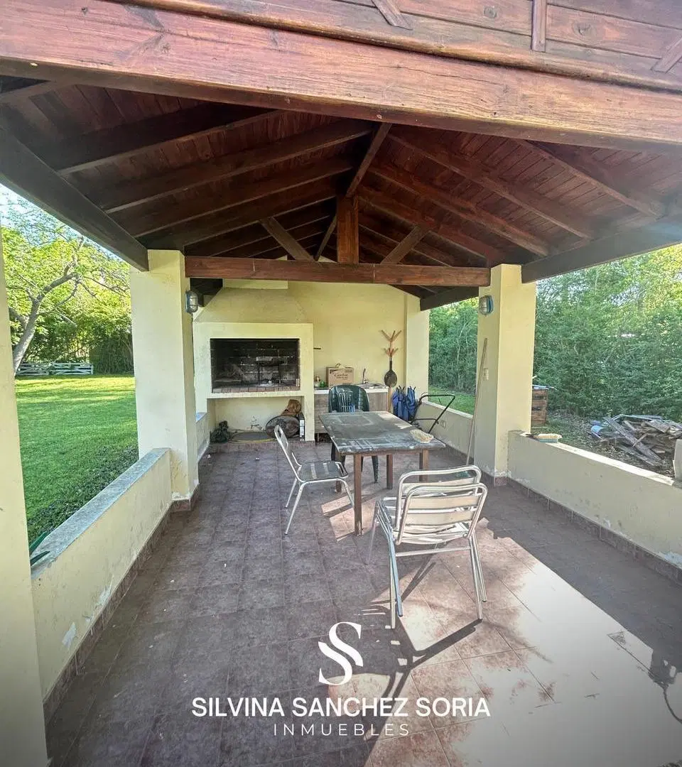 VENTA CASA  3 AMBIENTES LAS LOMADAS APTA CREDITO 5