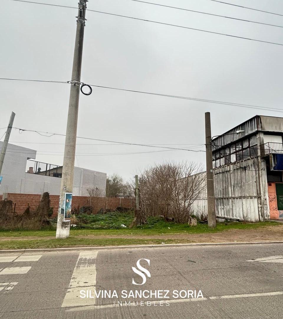Foto de IMPORTANTE LOCAL / GALPÓN COMERCIAL EN COLECTORA PILAR, imagen 5