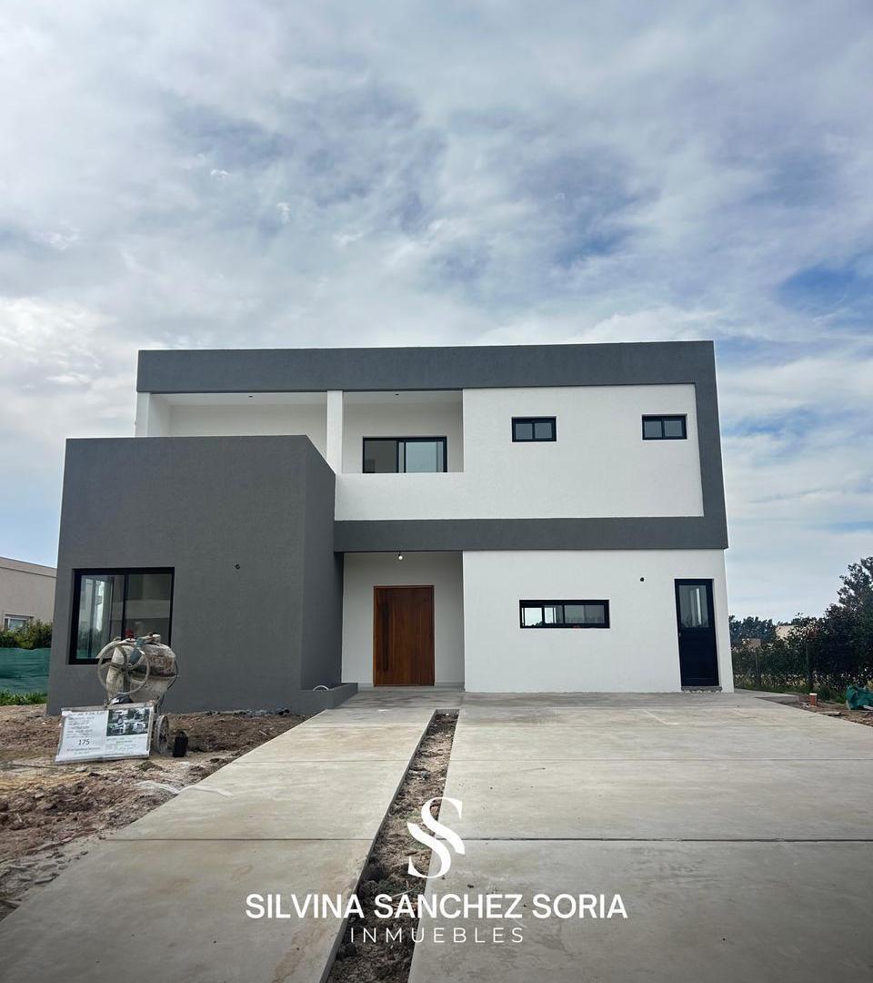 VENTA CASA 5 AMBIENTES, BARRIO PRIVADO MONET