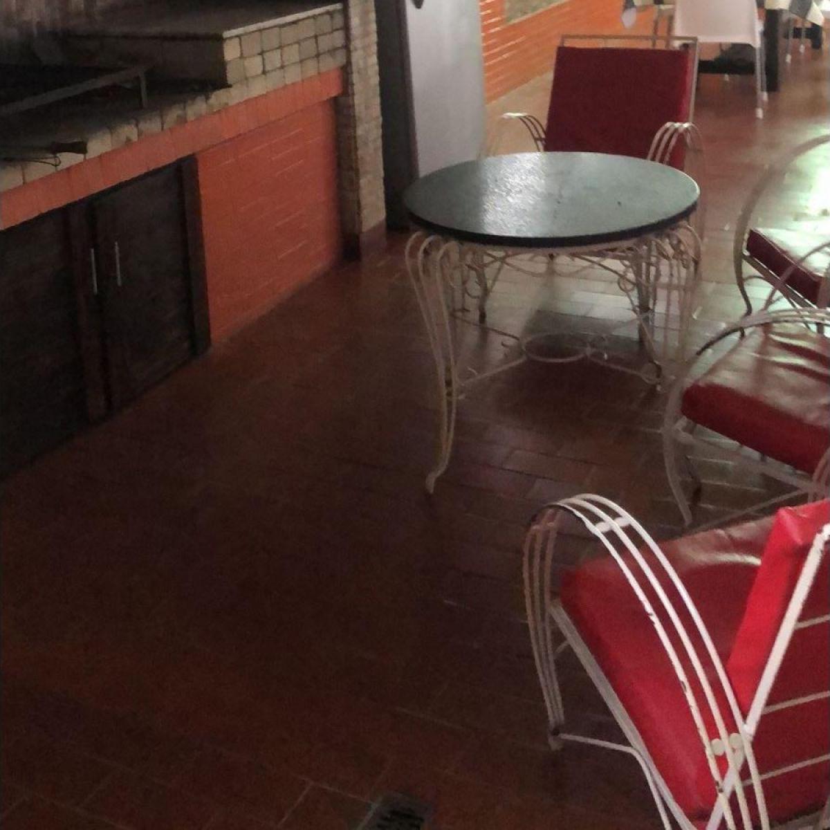 Casa y Galpón con Ingreso Indep. Laprida 3000 2