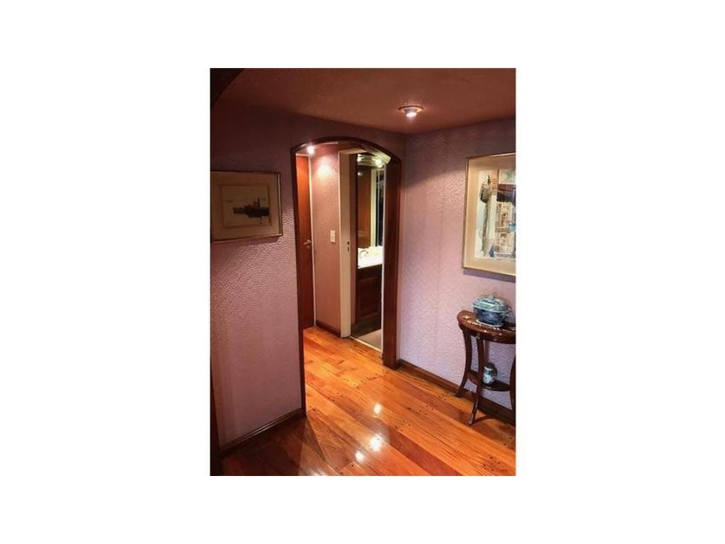 Oportunidad Excelente Piso de Categoría en Caballito con Tres Cocheras 1