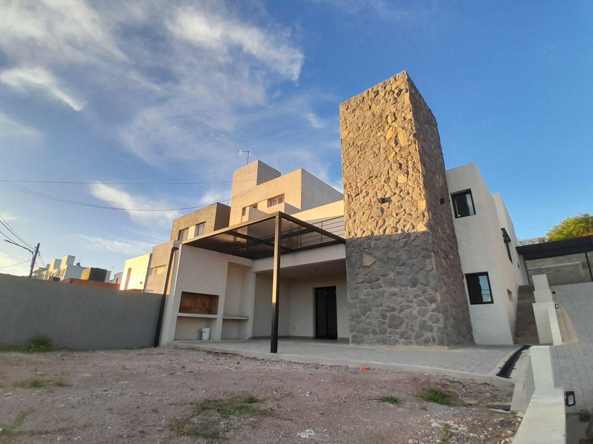 Foto de DUPLEX DE 2 DORMITORIOS EN HOUSING CUESTA COLORADA DE CATEGORIA!!!!, imagen 2