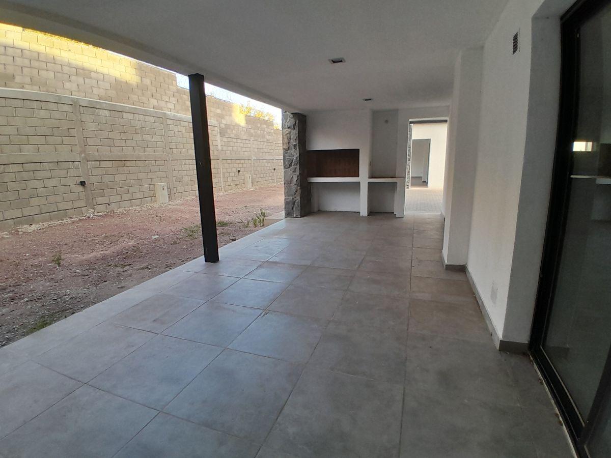 Foto de DUPLEX DE 2 DORMITORIOS EN HOUSING CUESTA COLORADA DE CATEGORIA!!!!, imagen 3