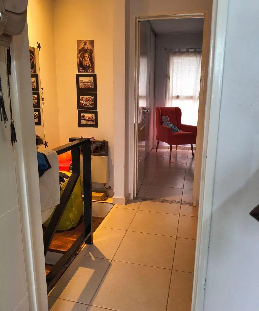 CASTAÑEDA VENDE hermoso dúplex en Gral F. Oro, funcional, luminoso, muy buena ubicación. 8
