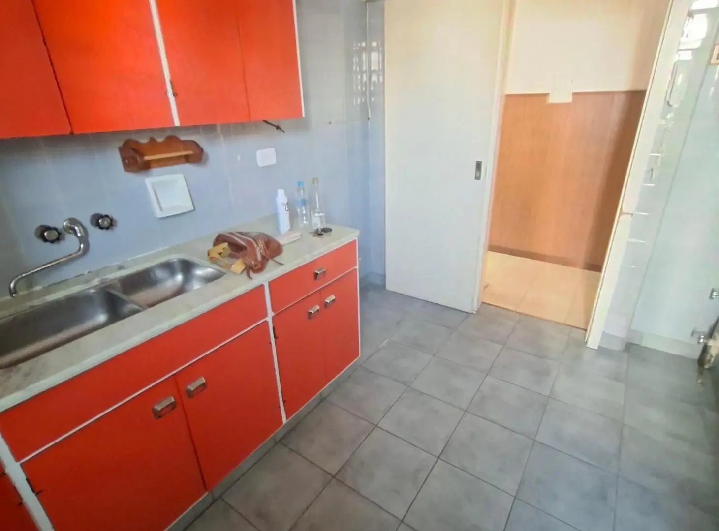 Departamento céntrico con 3/4 dormitorios con cochera en venta en Rosario 3