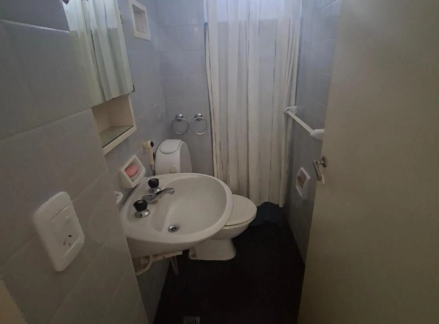 Departamento céntrico con 3/4 dormitorios con cochera en venta en Rosario 5