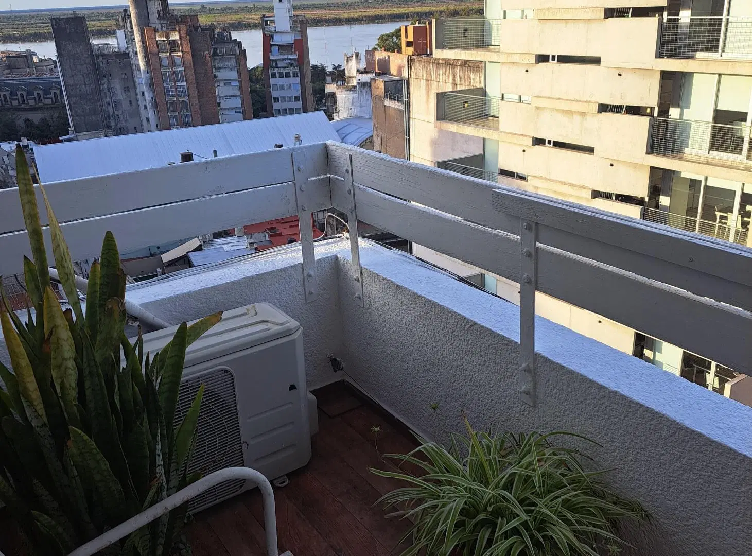Departamento de 42 m² con 1 dormitorio en alquiler en Centro con vista lateral al río. 2