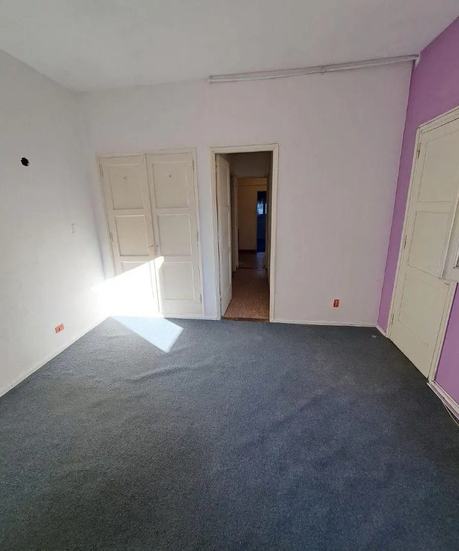 Casa para uso comercial Santa fe y Alvear planta alta 3