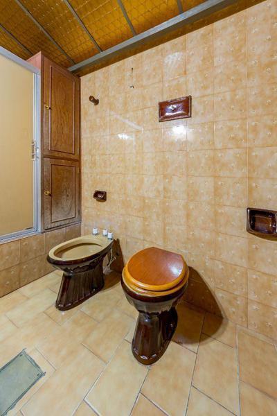Venta Casa 5 Dorm., Cochera, Quincho y Pileta en Fisherton, Rosario. 2