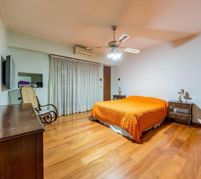 Venta Casa 5 Dorm., Cochera, Quincho y Pileta en Fisherton, Rosario. 3