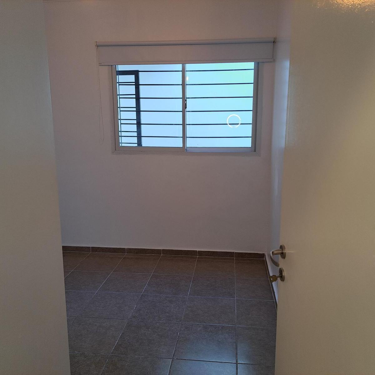 Venta Departamento 2 Dorm. en Pb con Patio Cochera. Barrio Arroyito 4