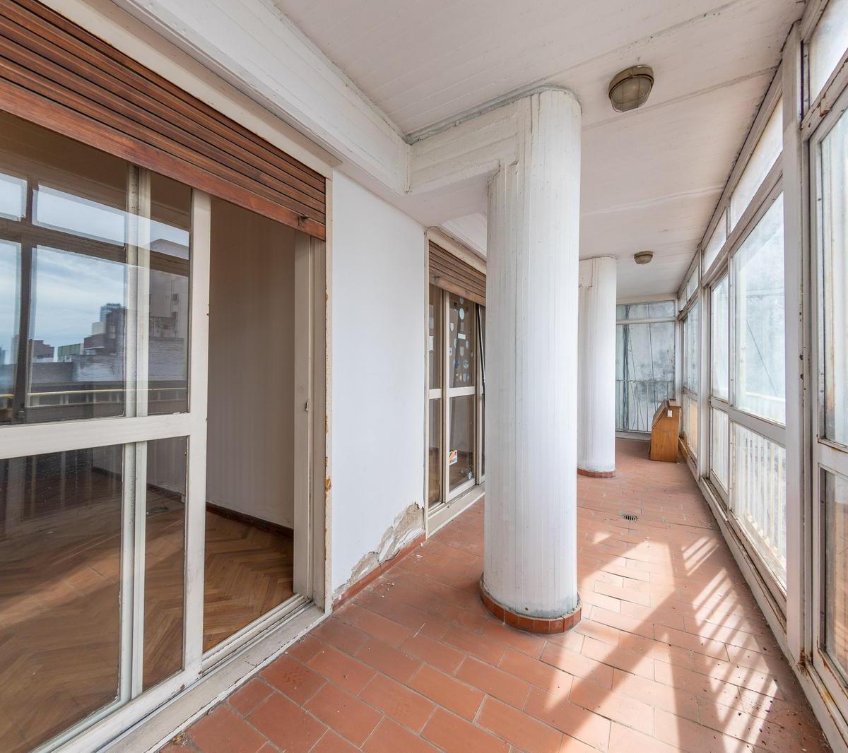 En Venta - Semipiso de 4 Dorm. 153 m² - Cochera y Baulera - Martin. Retasado. Escucha Ofertas E 4