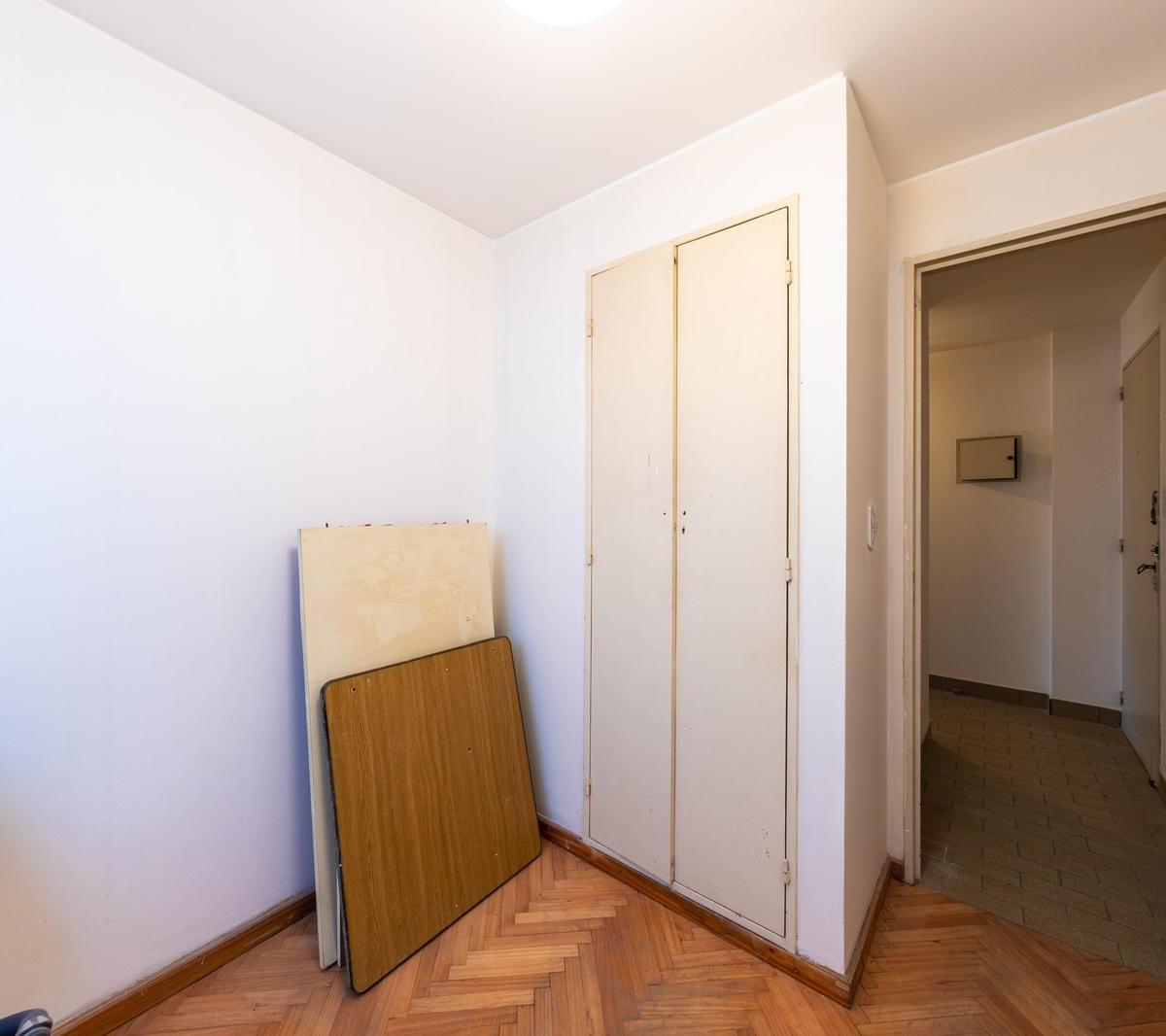 En Venta - Semipiso de 4 Dorm. 153 m² - Cochera y Baulera - Martin. Retasado. Escucha Ofertas E 3