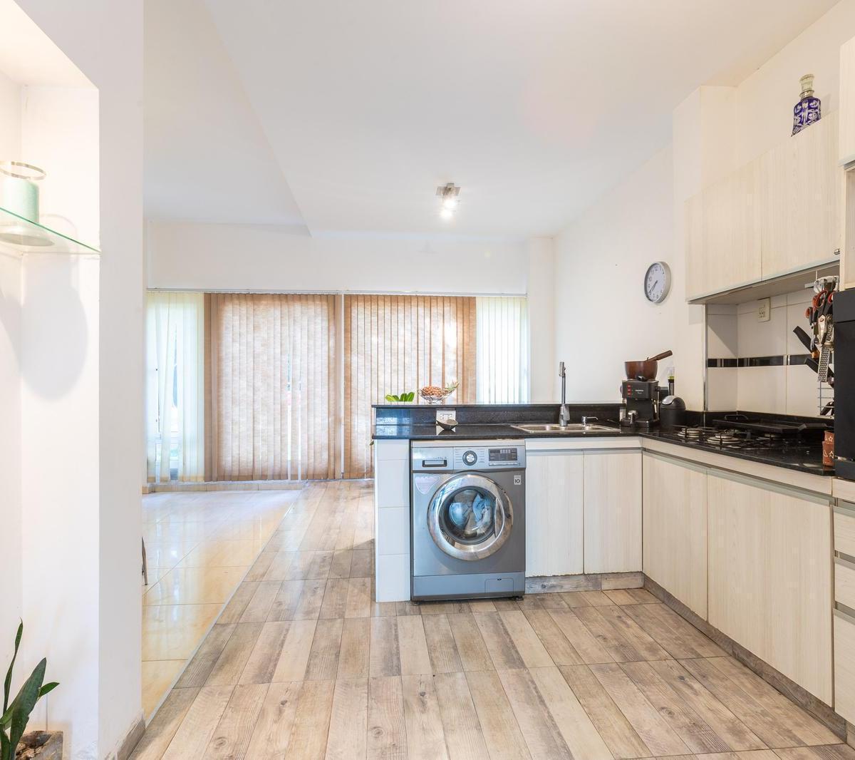 Foto de EN VENTA DOS CASAS EN UNA. PLANTA BAJA Y PLANTA ALTA. 4 DORMITORIOS, imagen 5