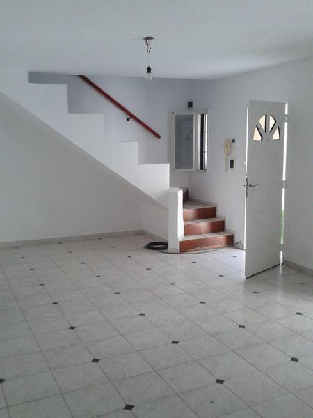 PH en Venta de 3 Dorm. en Refinerías 2