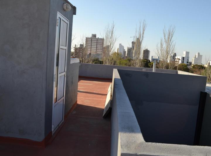 Se vende Dto. 1 dorm. 2º piso escalera en Barrio Arroyito 5