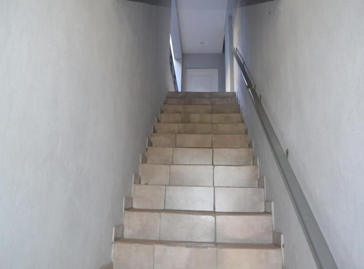 Se vende Dto. 1 dorm. 2º piso escalera en Barrio Arroyito 2