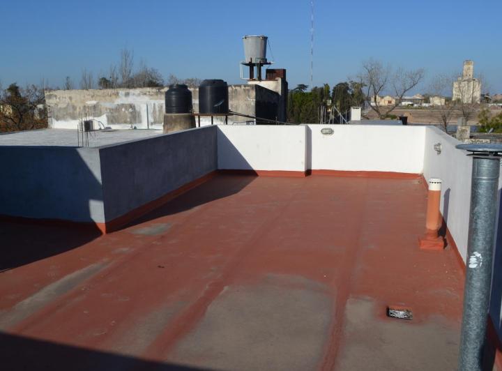 Se vende Dto. 1 dorm. 2º piso escalera en Barrio Arroyito 4