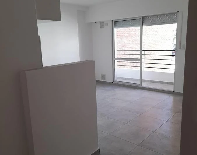 Alquiler Monoambiente con balcón. 1
